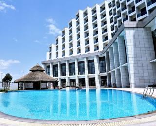 Skylight Hotel